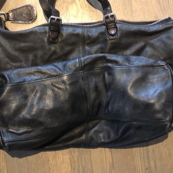 Luscious leather hobo-Style large bag - Picture 3 of 5